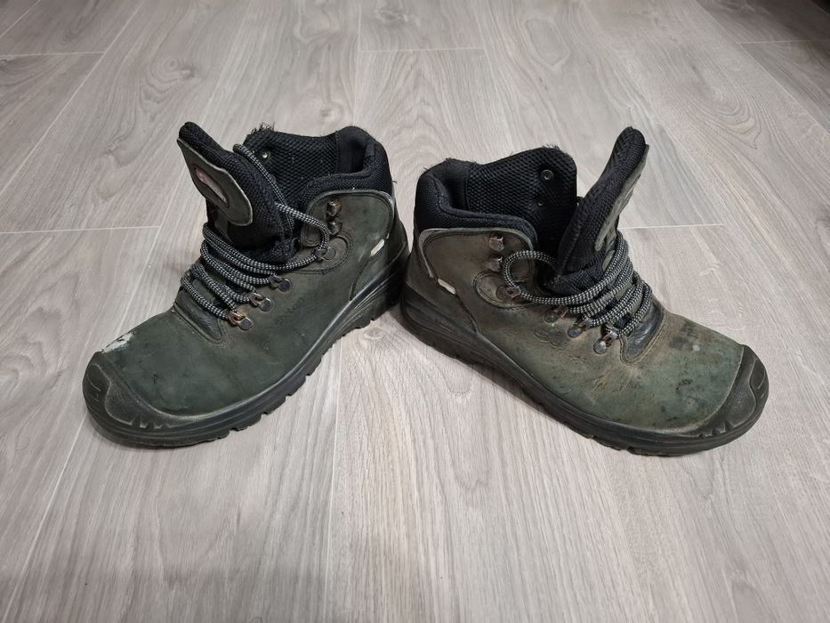 Bocanci pentru lucru sixton