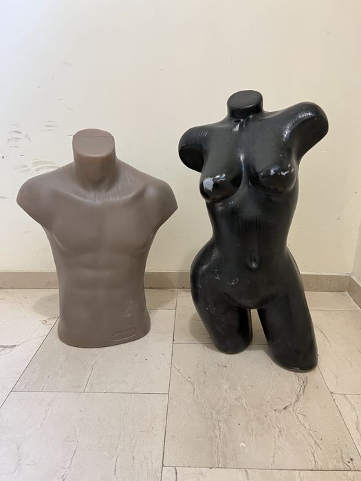 Манекени за витрина