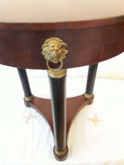 Masa rotunda vintage