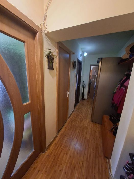 Vând apartament 2 camere Tg Cărbunești