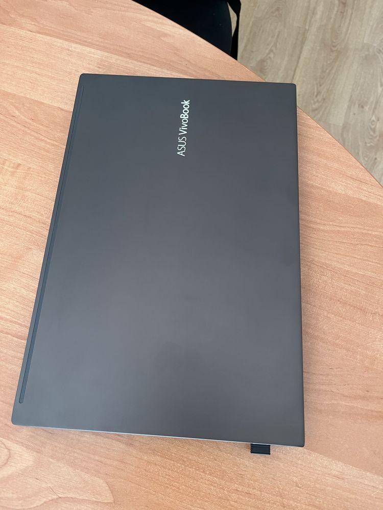 ASUS Vivobook 14