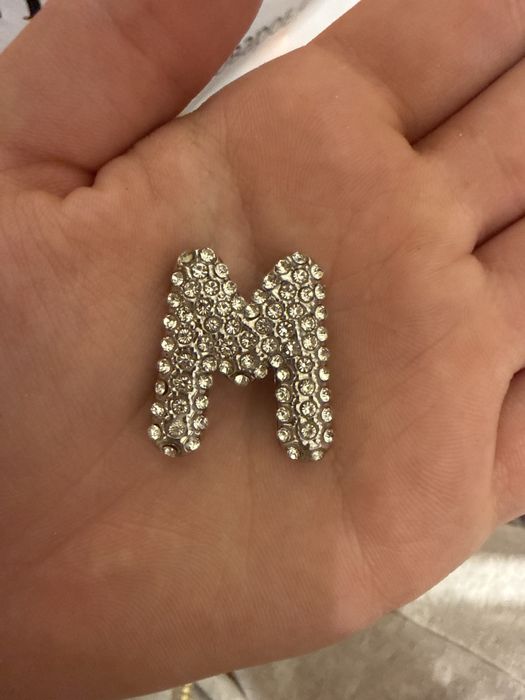 Буква М от цепочки с бершки вроде