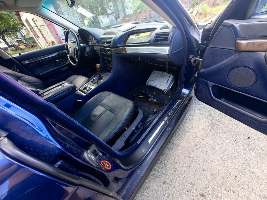 BMW E38 725 TDS на части