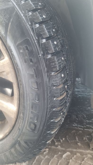 Продам шина комплект 215 60  r16