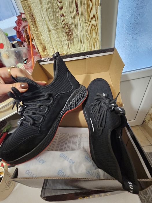 Мъжки,дишащи работни обувки с метално бомбе ук9