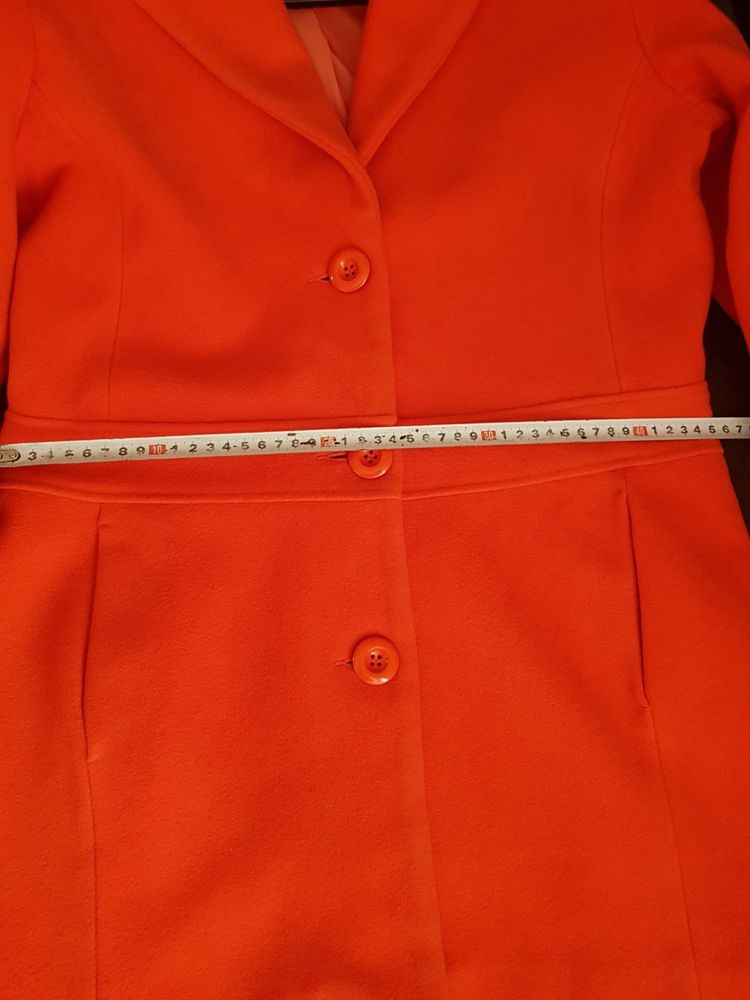 Дамско оранжево палто