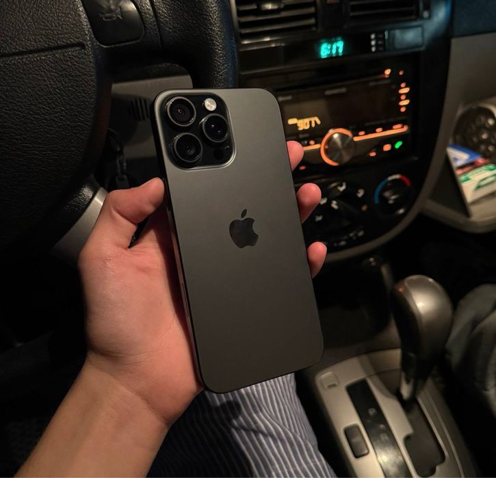iPhone 16 Pro Max 256GB Black идеал 95% батарея, без коробки