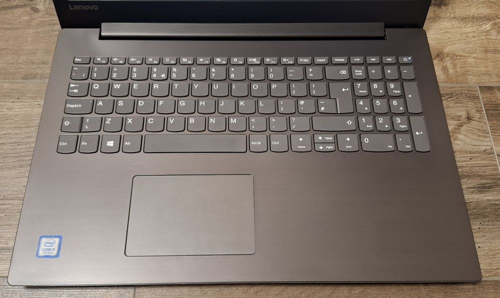 Lenovo 330 | Intel I5 7200U | 8GB Ram DDR4 |256 SSD NEW + 2TB HDD |