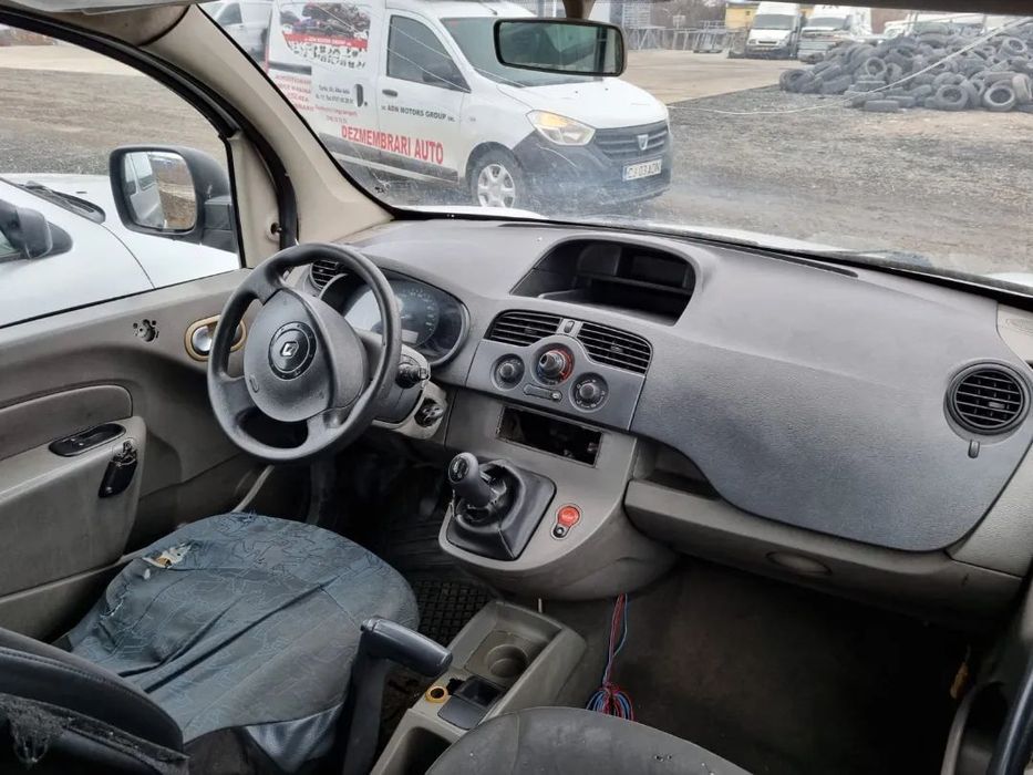 Dezmembram Renault Kangoo, an 2010, motorizare 1.5 DCI, euro 4