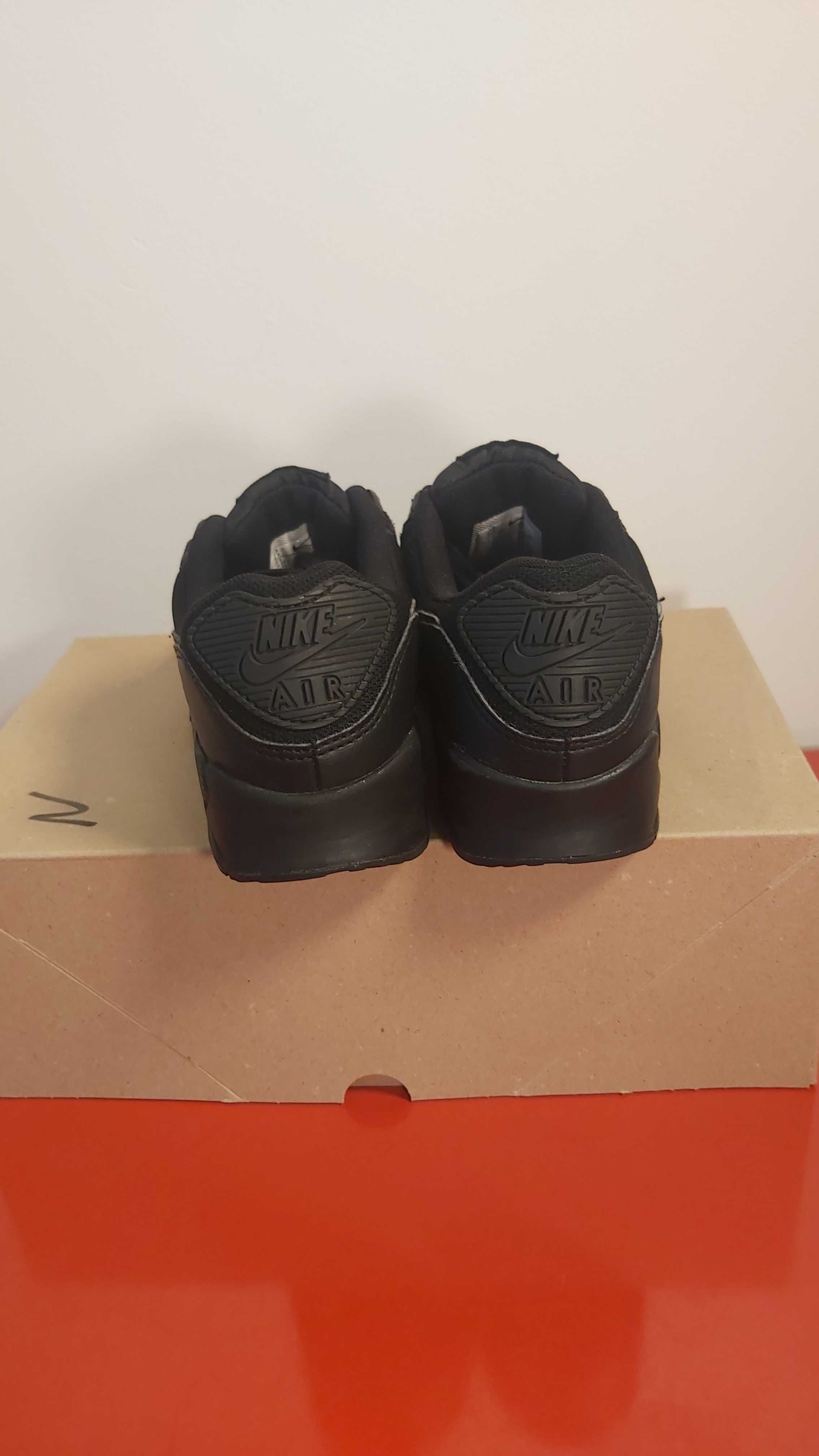 Nike Air Max 90 "Triple Black" - Номер 37.5