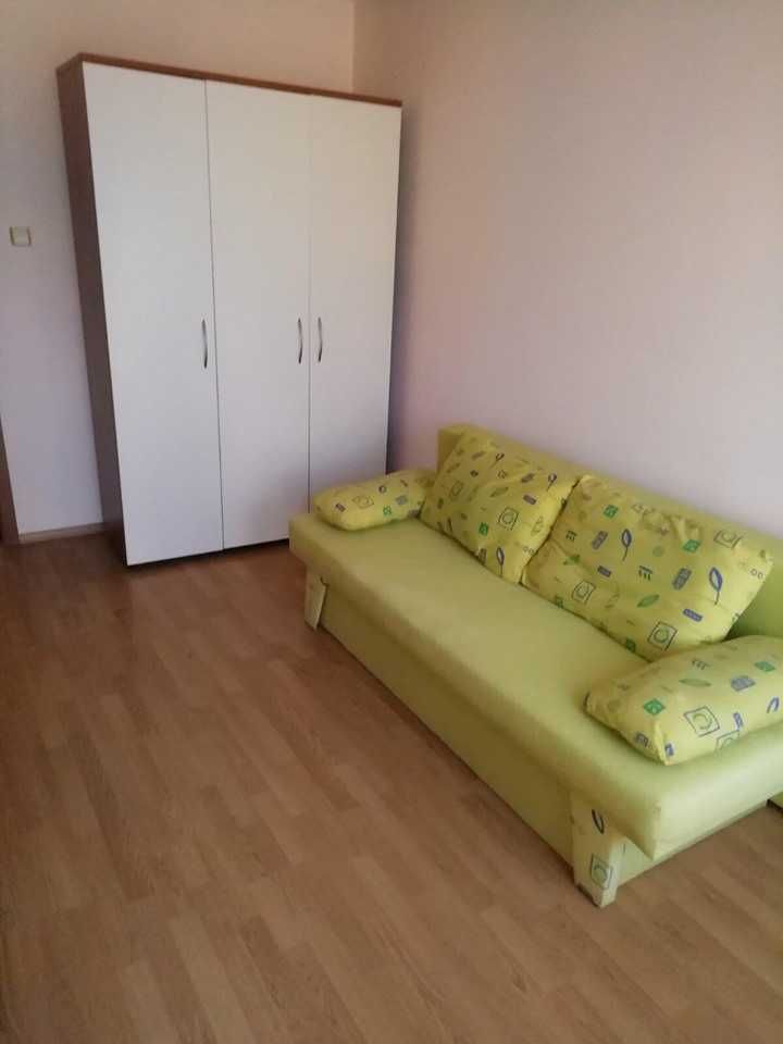 Дава се под наем Тристаен апартамент в Бургас, Лазур - 80 кв.м за 275 € - Снимка #3