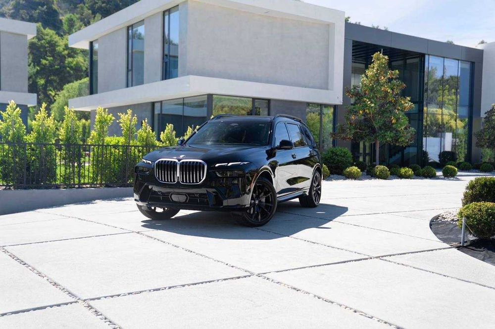 2025 BMW X7 xDrive40i M SPORT LINE