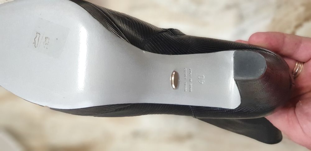 Vand Ghetute Piele Sergio Rossi