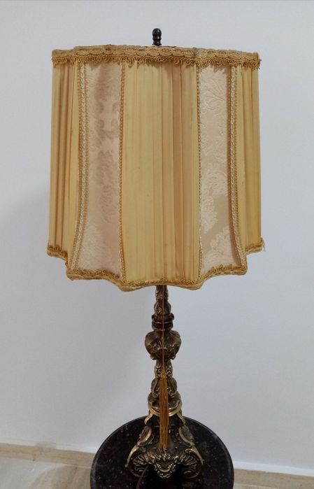 Lampadar Baroc din bronz masiv de dimensiuni impresionante, abajur din