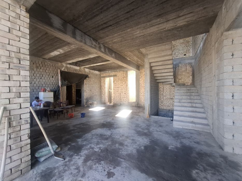 Oqtoshda srochna karopka dacha sotiladi