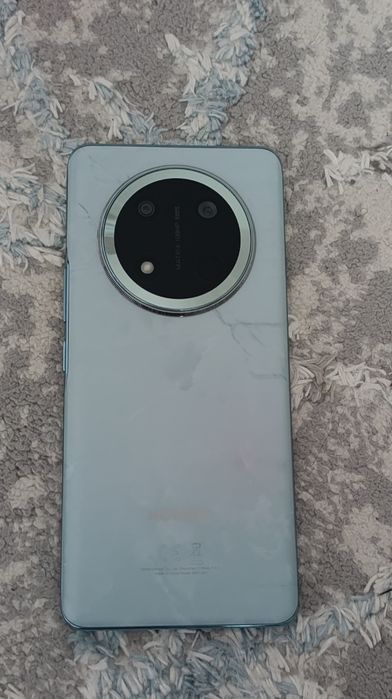 Honor X9C 256/8 holatlari ideal hali 1 oy boʻldi telefon 1 chi qoʻl