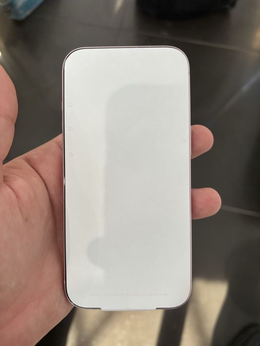 Iphone 15. 128 GB гаранция