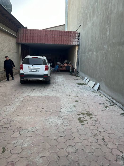 O'rikzorda 8 sotik 8 ta xonali uy