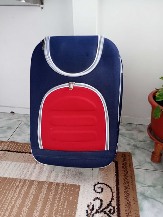 Vând troler in stare bună