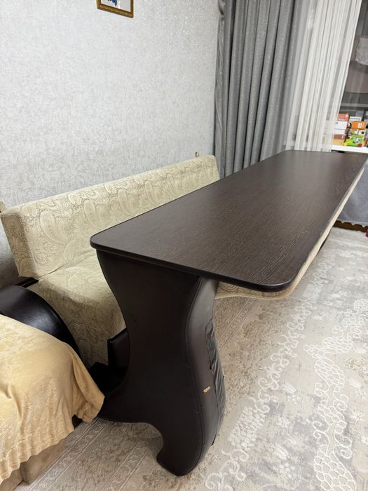 Диван трансформер со встроенным столом