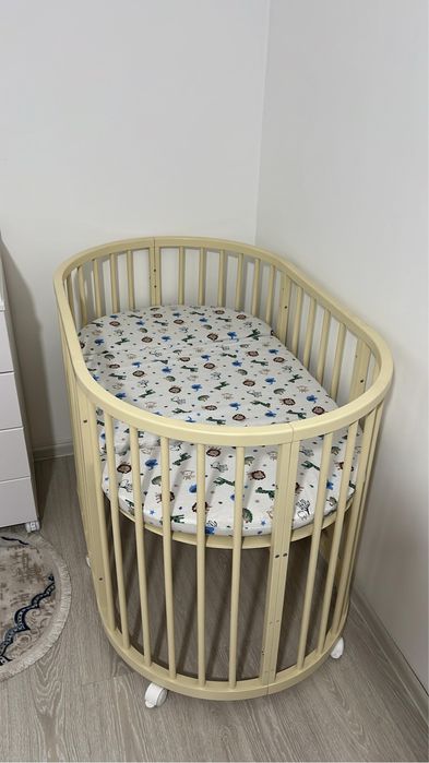 Манеж-кровать почти новая! Пользовались всего 2-3 месяца