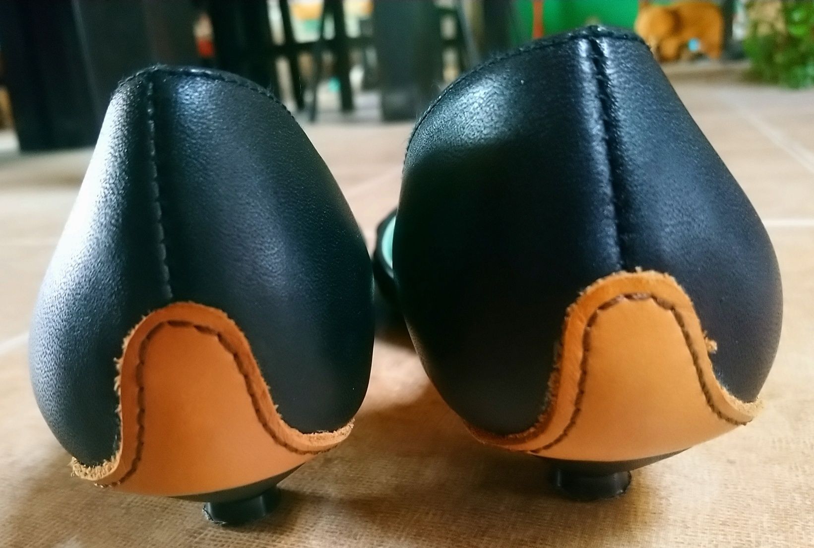 37 pantofi piele J. Shoes ca noi