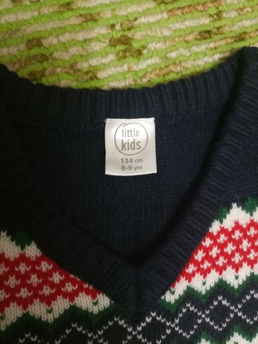 Детско елече с коледни мотиви