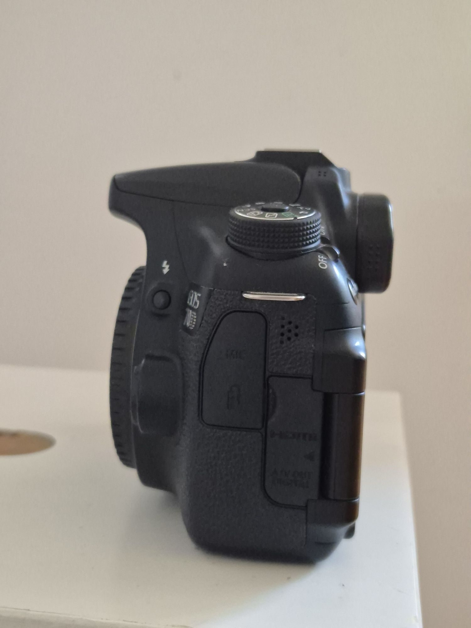 Vând Body Camera Foto Canon  Eos 70d