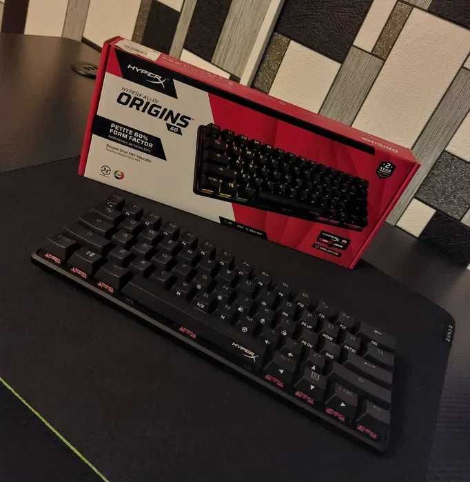 Tastatura gaming mecanica HyperX Alloy Origins 60 RGB