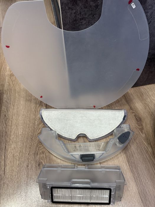 Срочно продам робот-пылесос Roborock S5 MAX