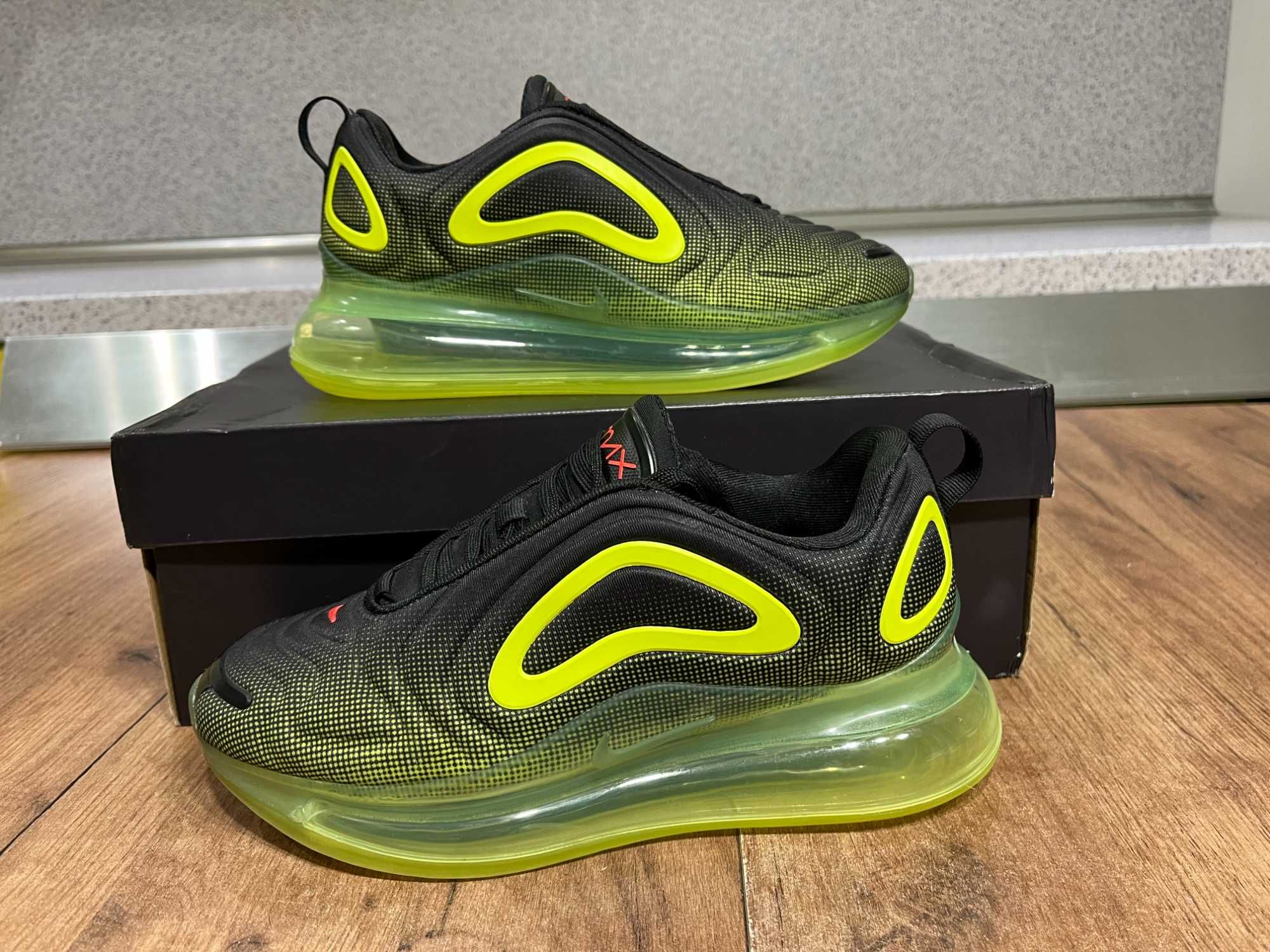 ОРИГИНАЛНИ *** Nike Air Max 720 Retro Future / Volt Crimson