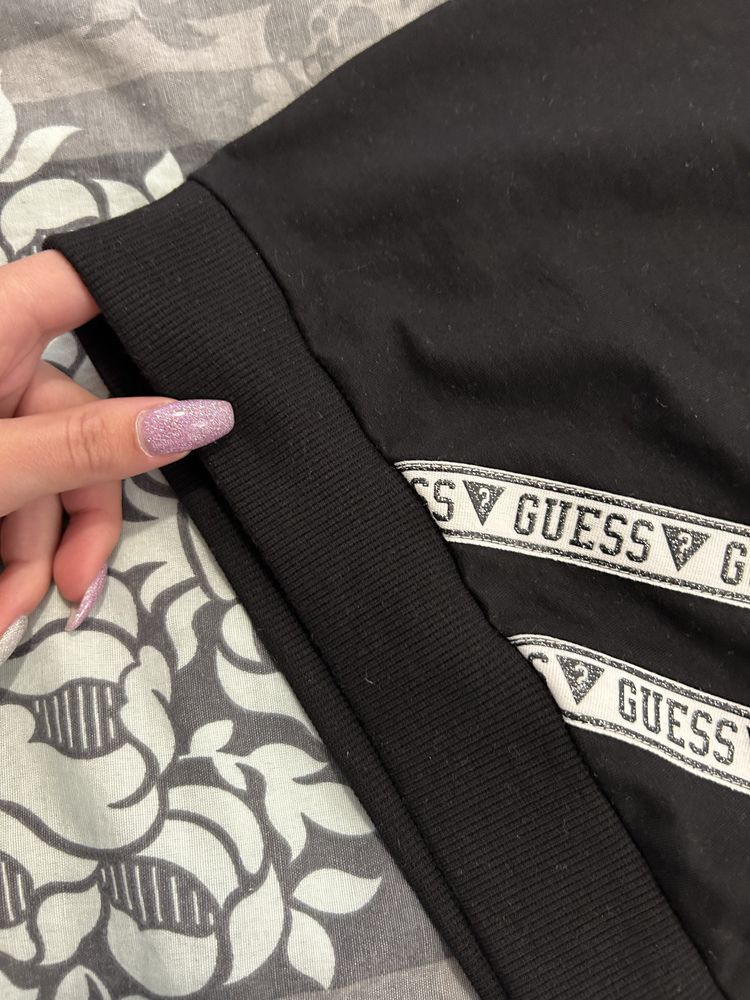 Рокля Guess по тялото