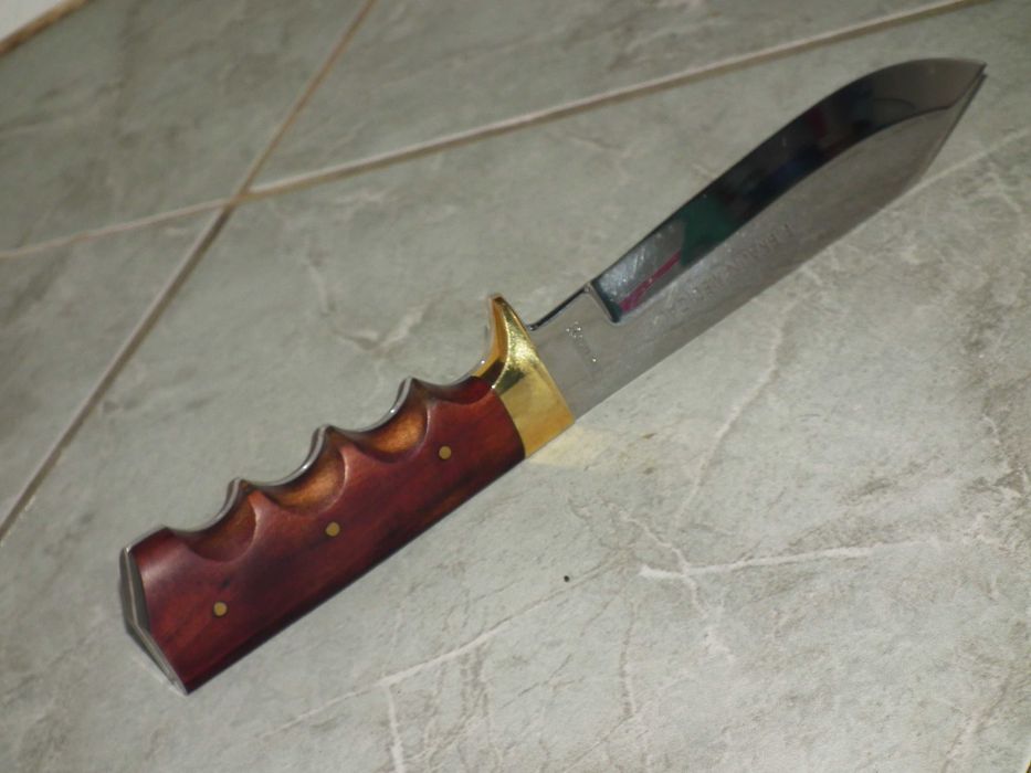 Cutit de vánátoare cutit creat de Nagy István + toc piele nr.7