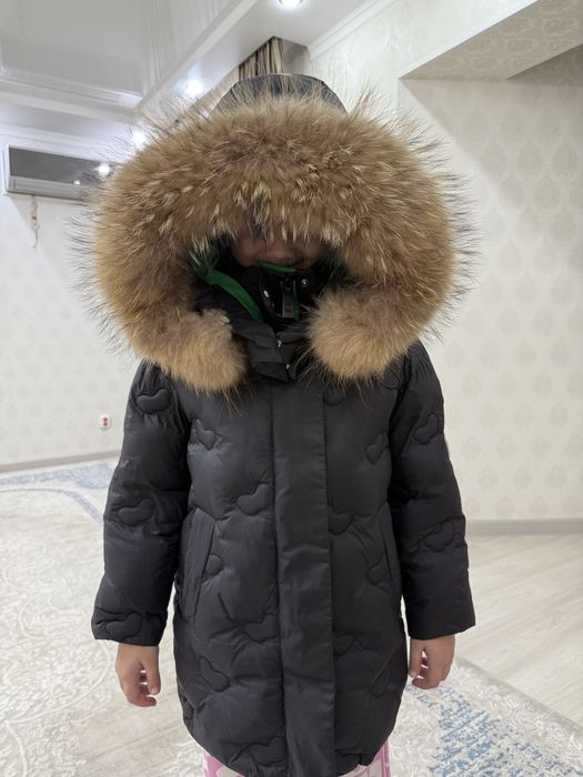 Срочно продам зимнюю куртку на девочку!