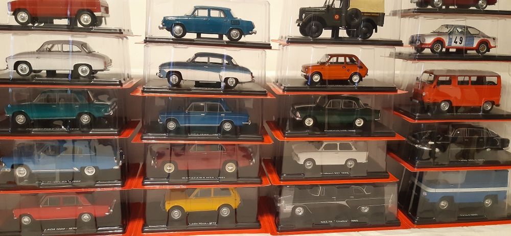 Automobile de neuitat ,machete din metal scara 1:24