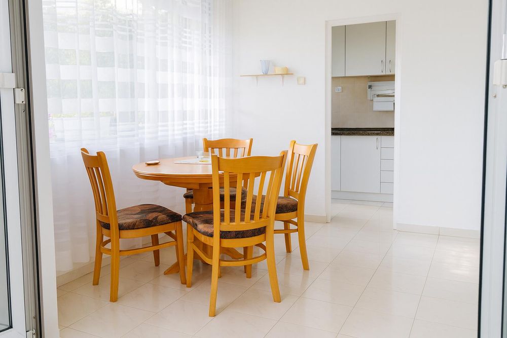 Дава се под наем Тристаен апартамент в Пловдив, Кючук Париж - 70 кв.м за 409 € - Снимка #3