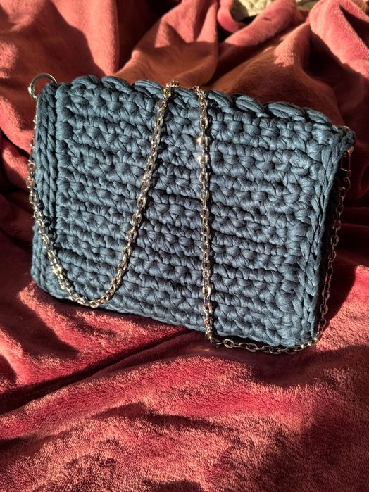 Ръчно плетена чанта - синя