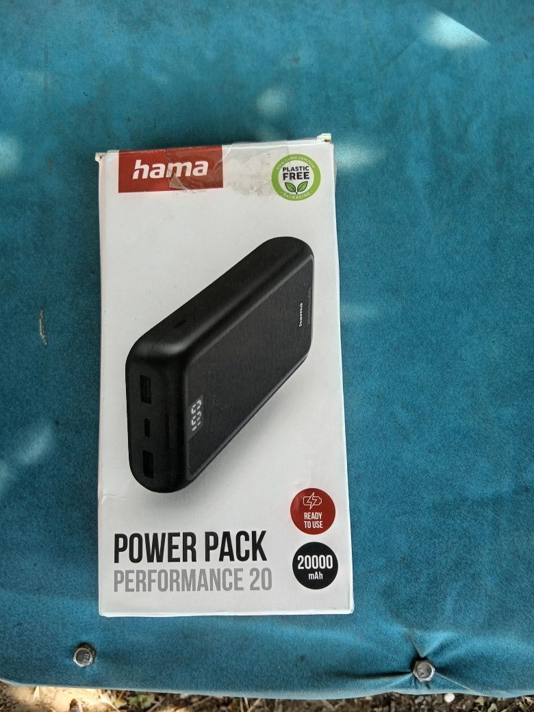 Baterie externa hama și o tableta lenovo