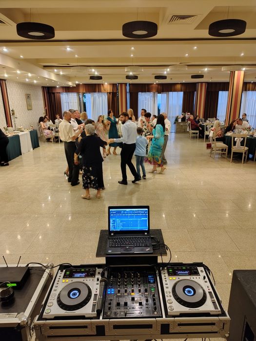 Dj Profesionist pentru Nunta, Cumetrie, Majorat,- Atmosfera Garantata!