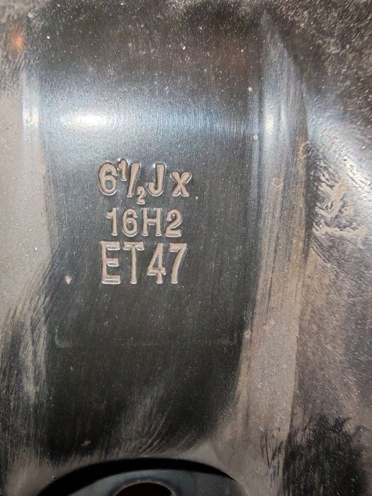 Jante 5 x 114,3 R16, structurate