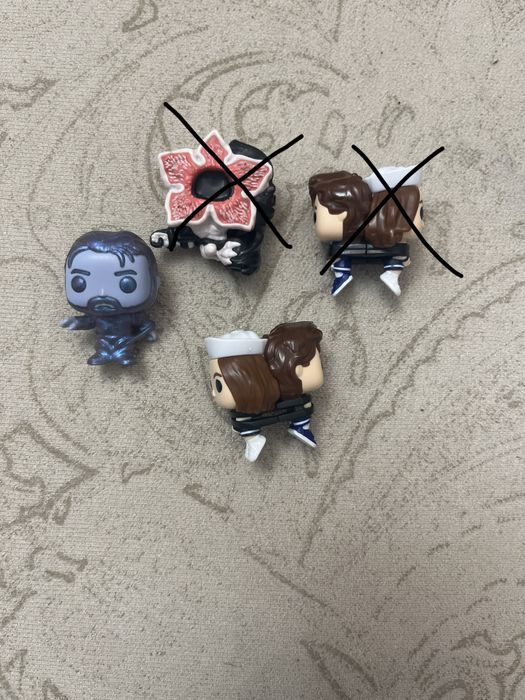 Фигурки очень странные дела