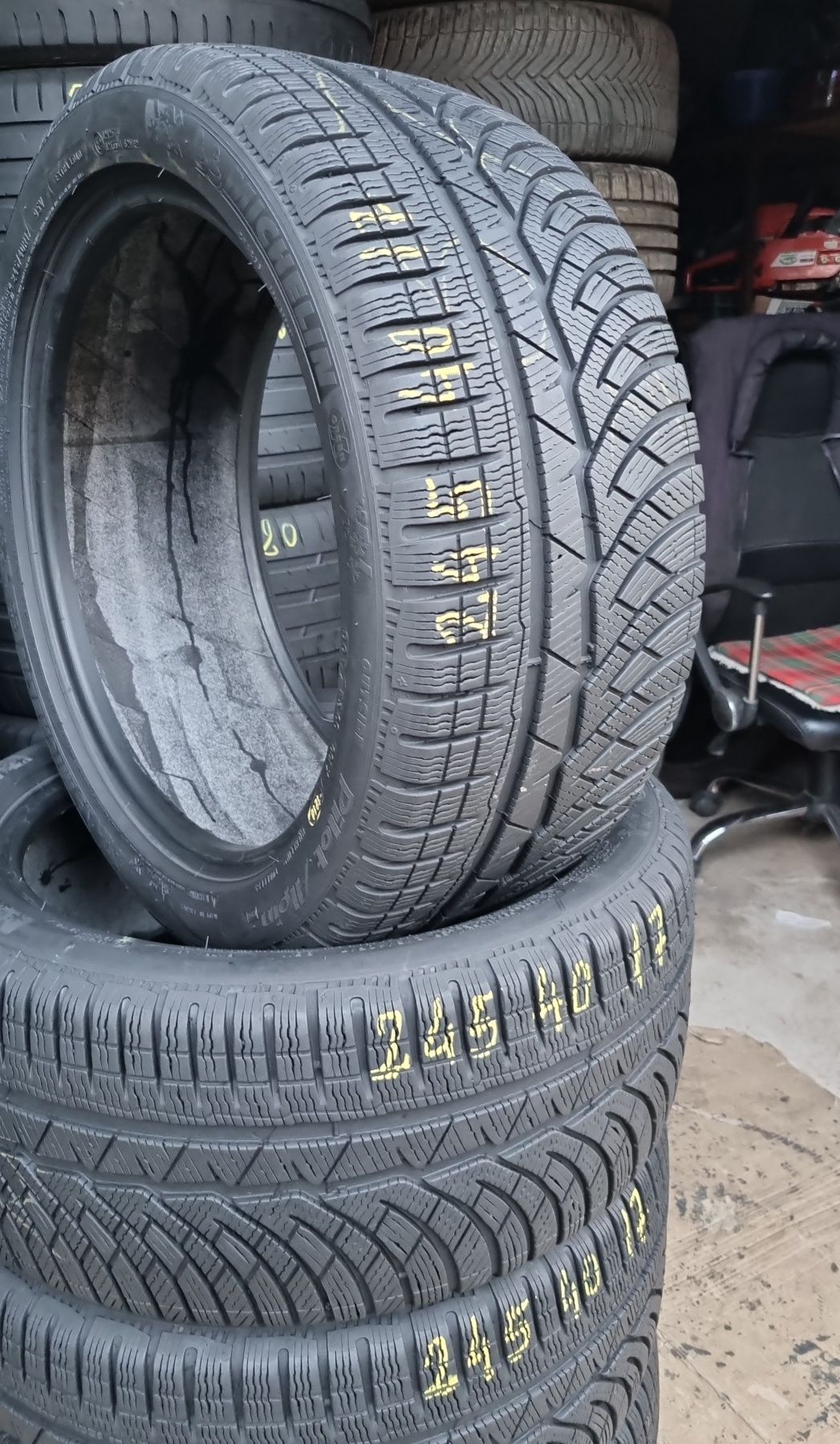 4 Anvelope Michelin 245 40 R17 M/S  Impecabile DOT1218.