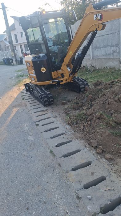 Închiriere miniexcavator / Bobcat / buldoexcavator/ cilindru compactor