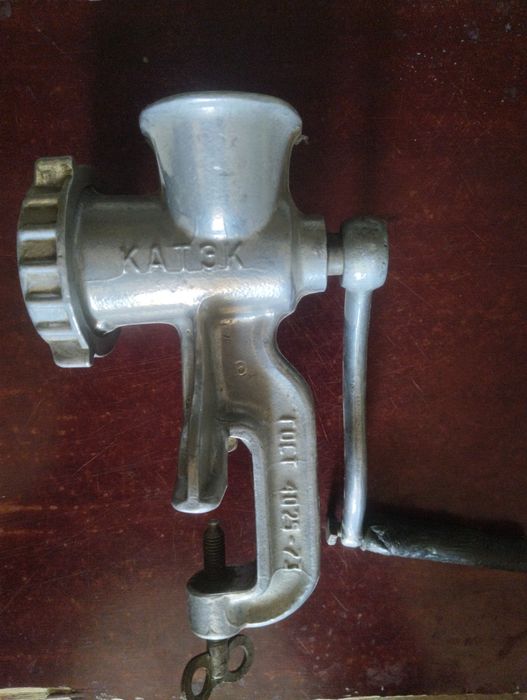 Мясорубка ручной