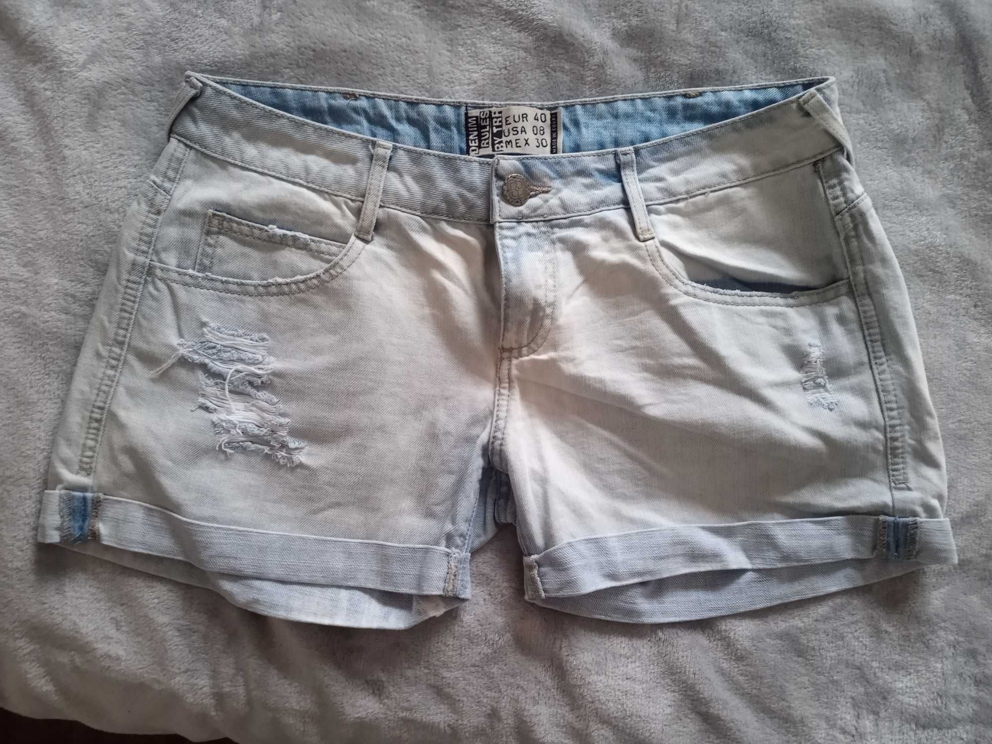 Лот дамски къси дънкови панталонки 40/L - Zara, Levi's и други