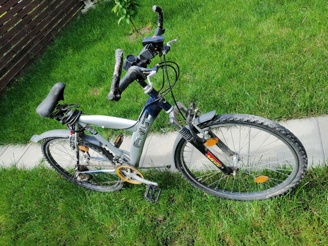 Vând bicicletă adulti