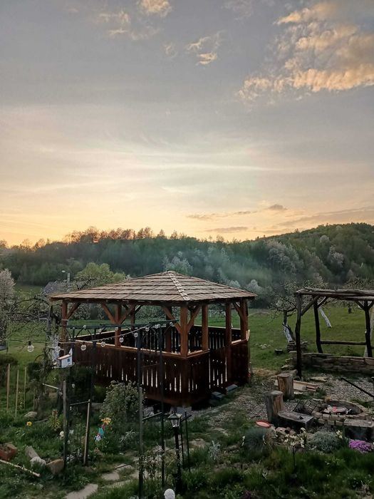 Cabană de închiriat cu ciubar