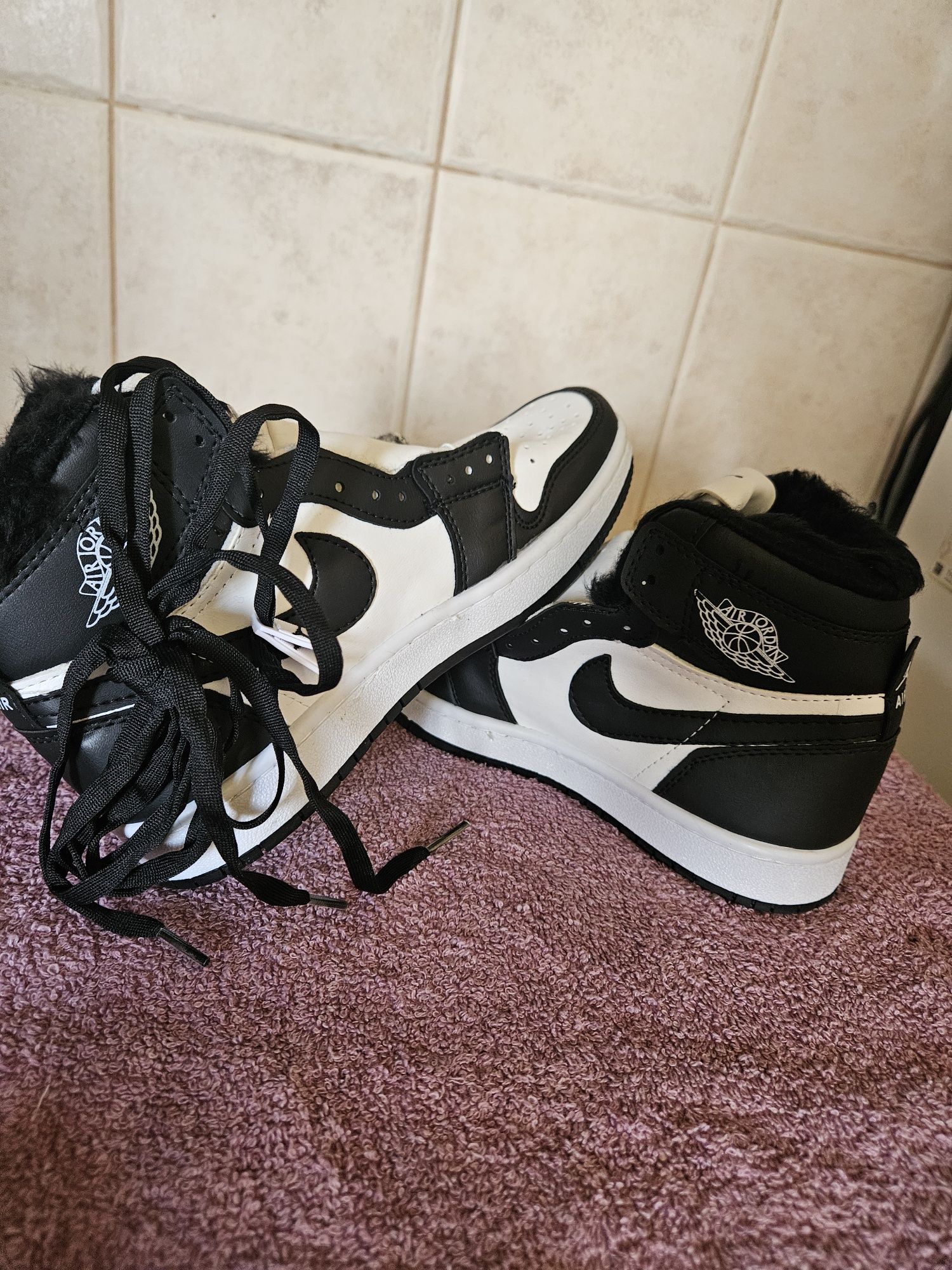Adidași Nike air si jordan