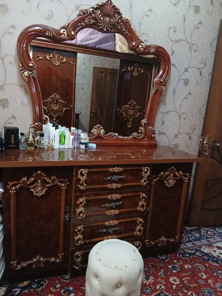Продается спальня цена 400$