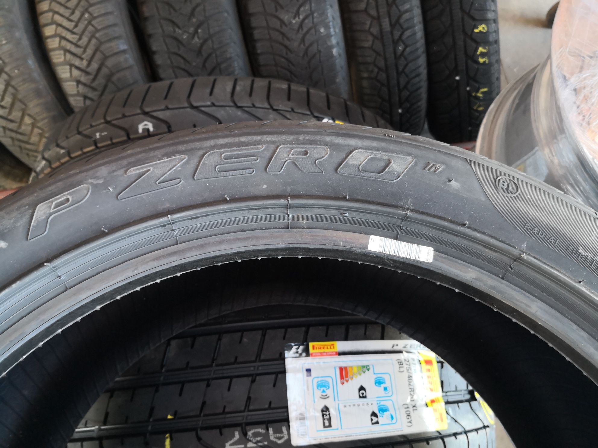 275 40 20 Pirelli нови гуми 20 цола